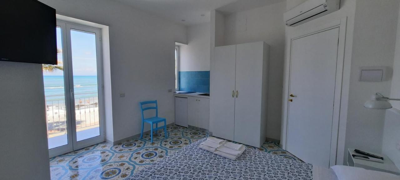 B & Beach Agropoli Bagian luar foto
