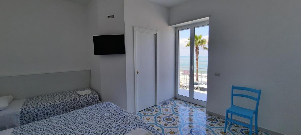 B & Beach Agropoli Bagian luar foto