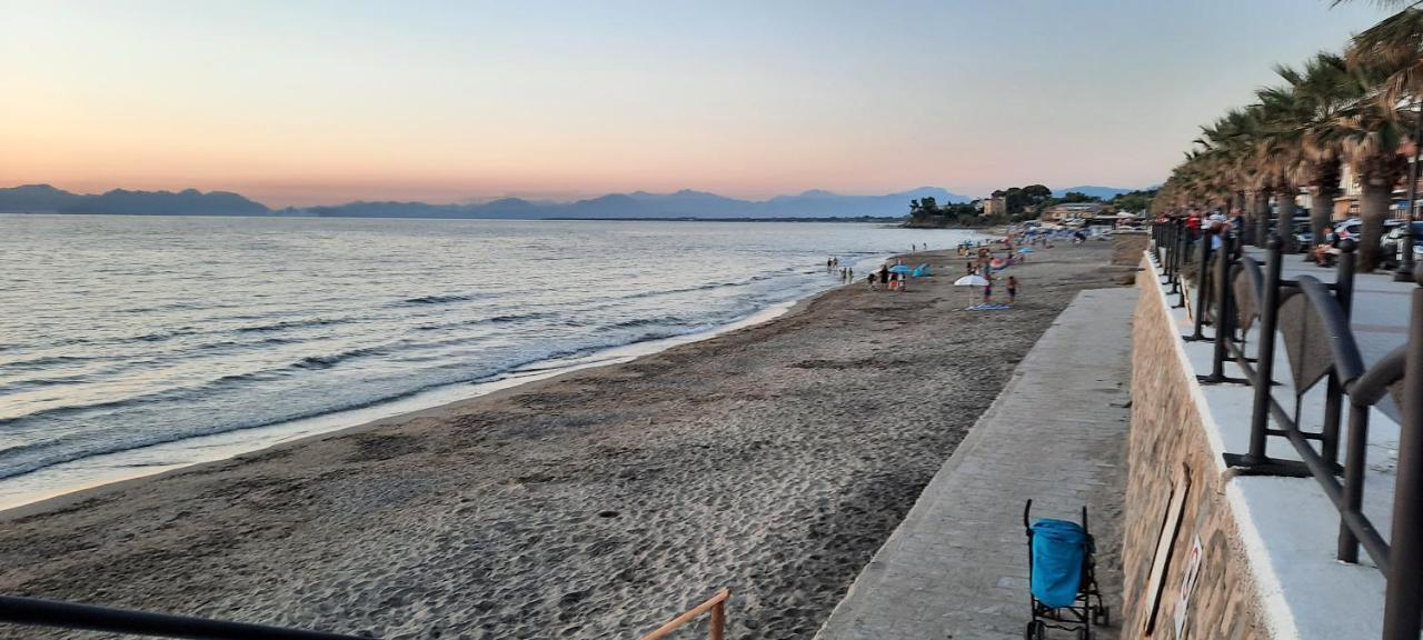 B & Beach Agropoli Bagian luar foto